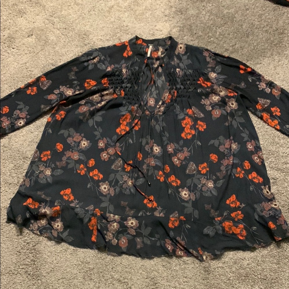 Free People Navy So Fine Floral Smocked Boho Tunic Blouse size small